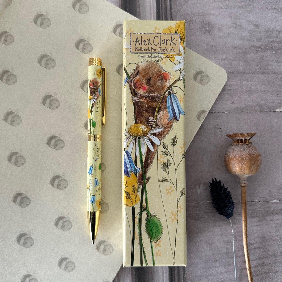 Fieldmouse And Flowers Pen